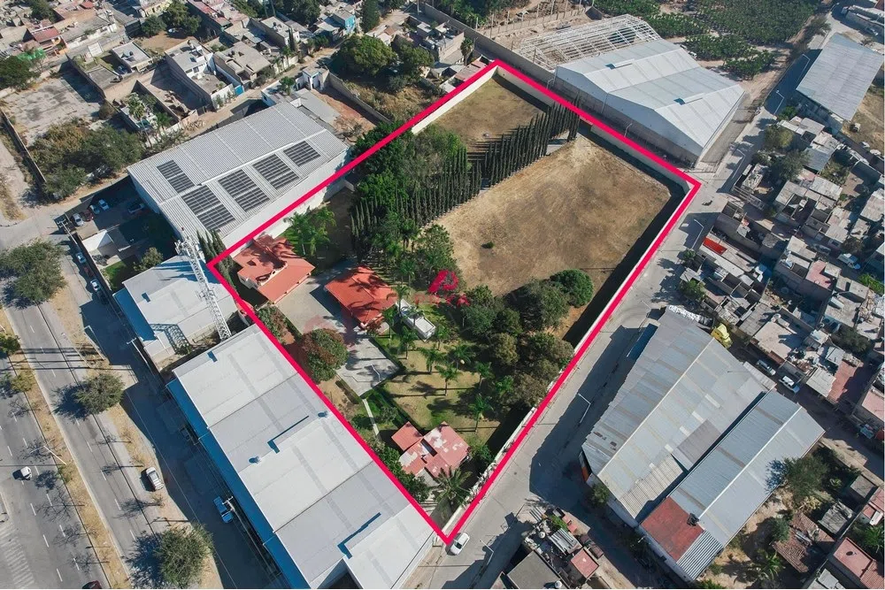 Foto 6 de Propiedad en VENTA - Calle Miguel Alemán 150, Palmira, 45234 Zapopan, Jal, México