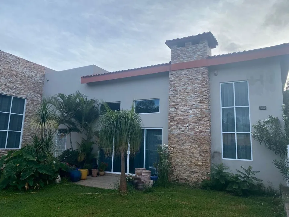 Foto 2 de Casa en Venta en Tres Reyes de Cajititlan , Fraccionamiento Residencial