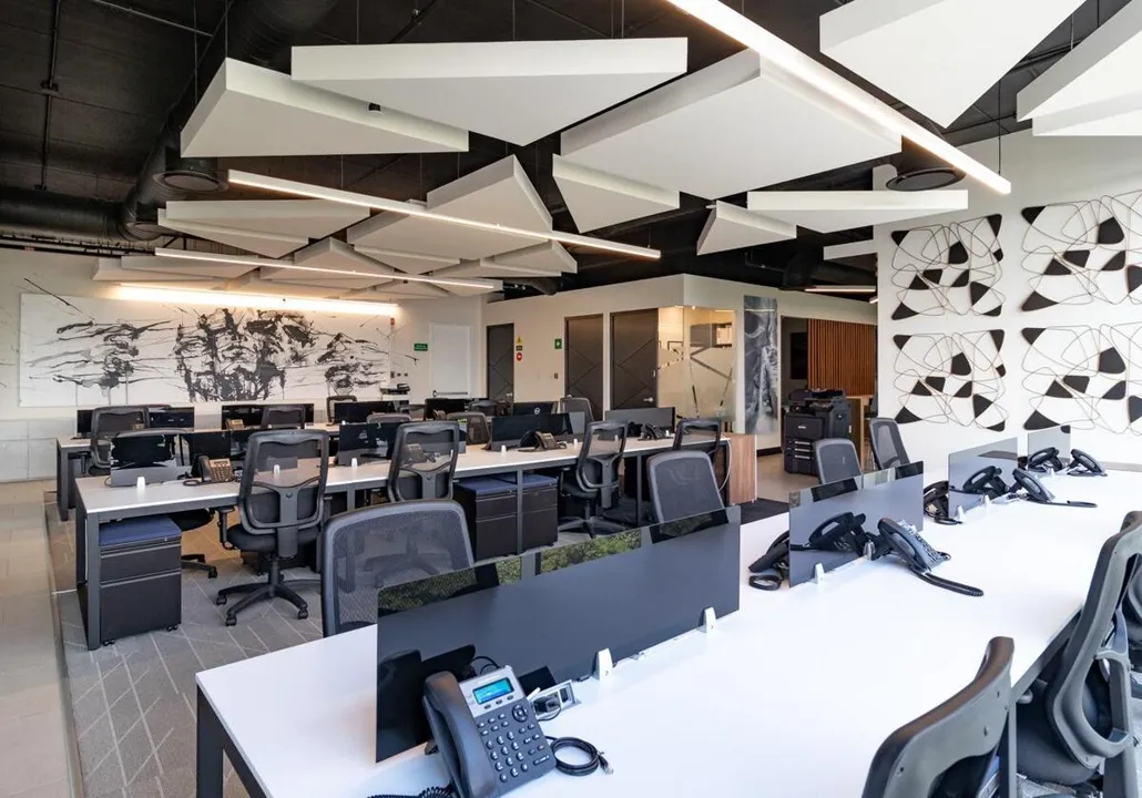 Foto 6 de Oficina amueblada en Zona Financiera Américas, 419 m², 9 privados, 12 autos