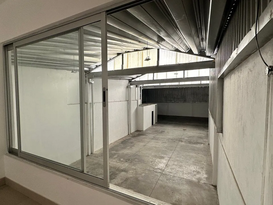 Foto 4 de Bodega Comercial Remodelada en Venta/Renta.  Colonia Santa Teresita. Guadalajara