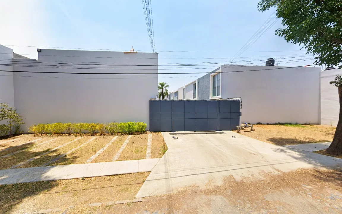 Foto 2 de Casa en venta en Calle Privada Bugambilias, La Florida, Zapopan