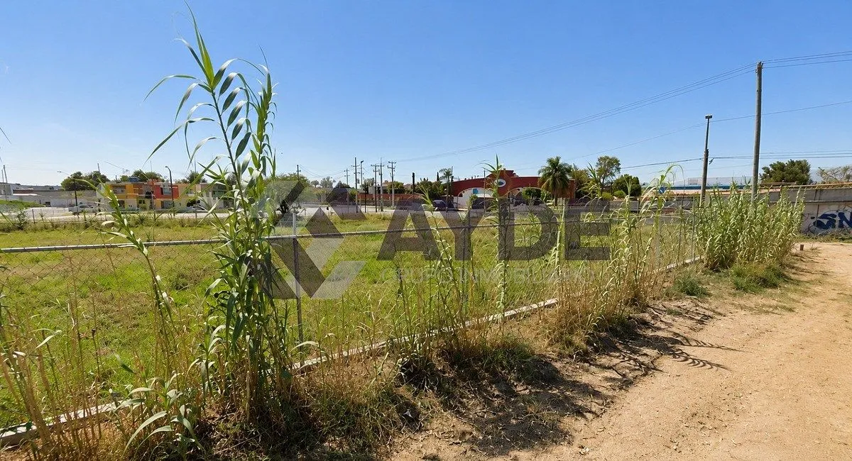 Foto 2 de TERRENO EN VENTA EN PARQUES DEL PALMAR, TLAQUEPAQUE