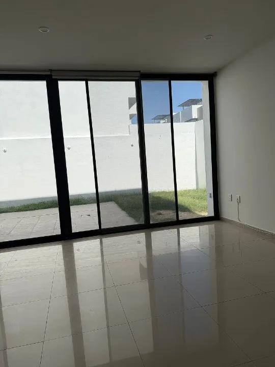 Foto 4 de Casa en renta en Av E, Valle Imperial , Zapopan