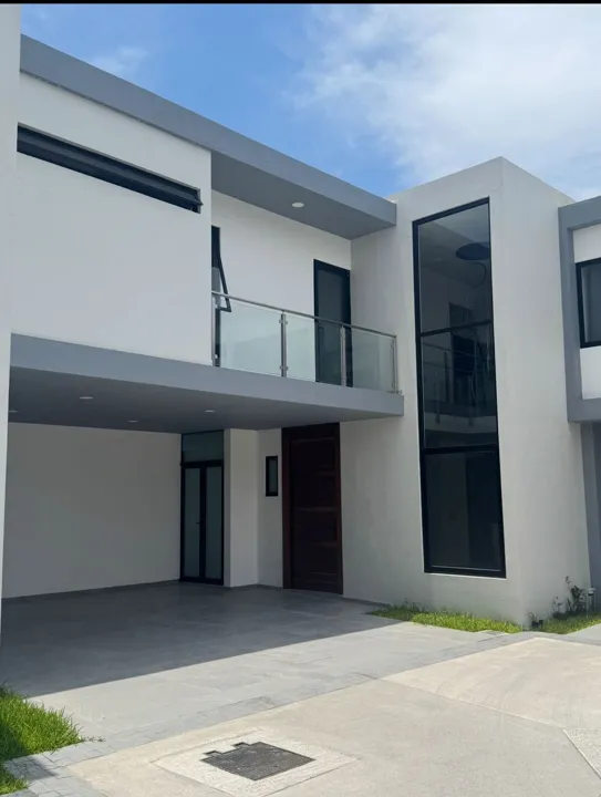 Foto 2 de Casa en Venta en El Colli - Tancitaro Residencial 7