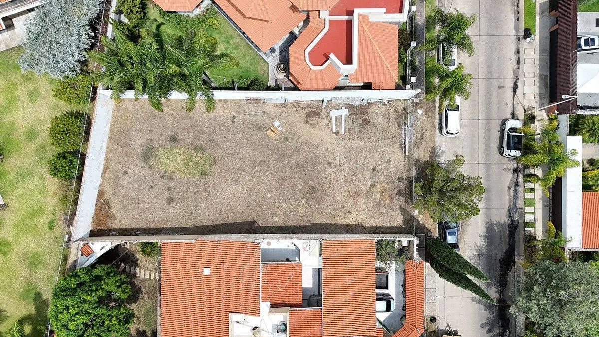Foto 4 de Venta,Terreno plano 507 m2 · Paseo del Puma · A 100 m del Club de Bugambilias