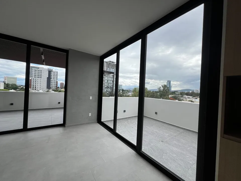 Foto 2 de Penthouse en renta en Zona Providencia con amplia terraza