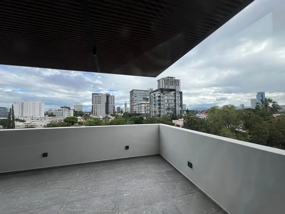 Foto 5 de Penthouse en renta en Zona Providencia con amplia terraza