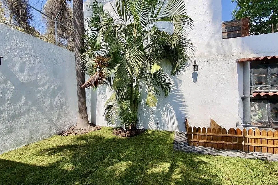 Foto 2 de Propiedad comercial de 15 × 22 metros, ideal para múltiples giros de negocio