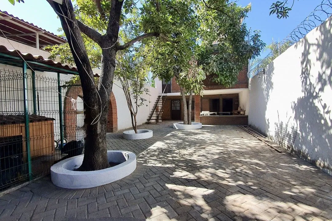 Foto 4 de Propiedad comercial de 15 × 22 metros, ideal para múltiples giros de negocio