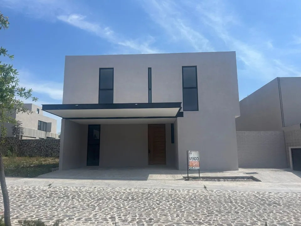 Casa en venta en Condominio San Felipe, Campanario, Santiago De Querétaro