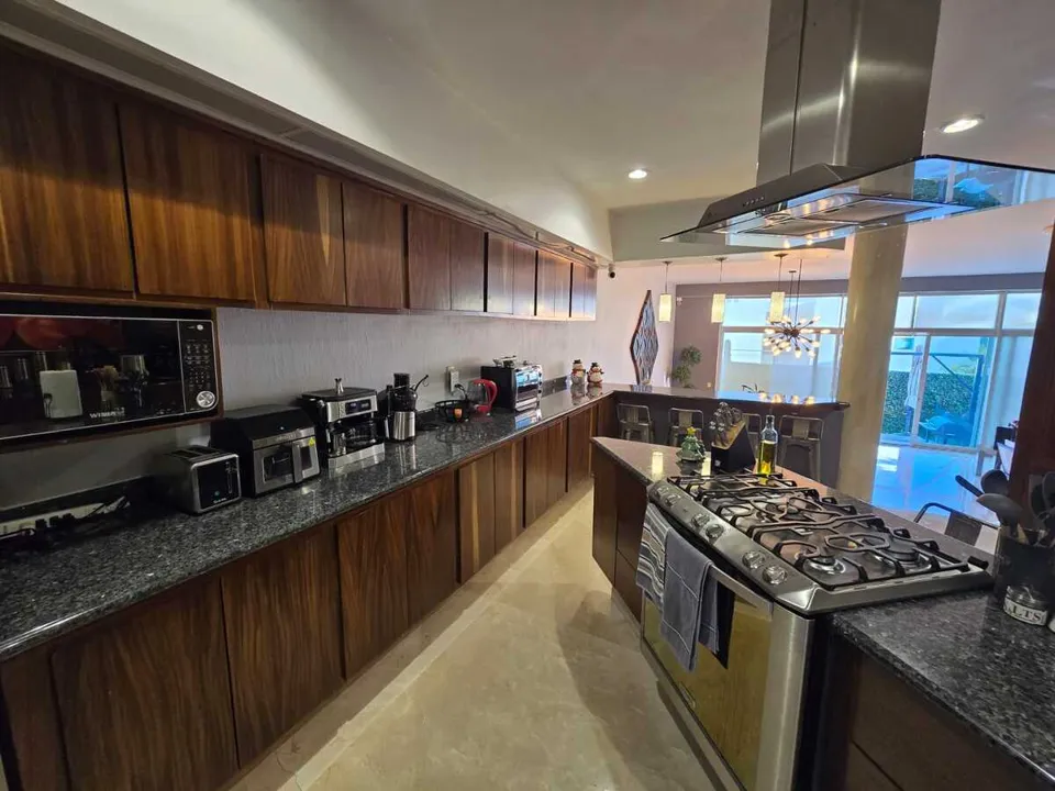 Foto 6 de Venta de Casa en El Palomar – Zona Jockey