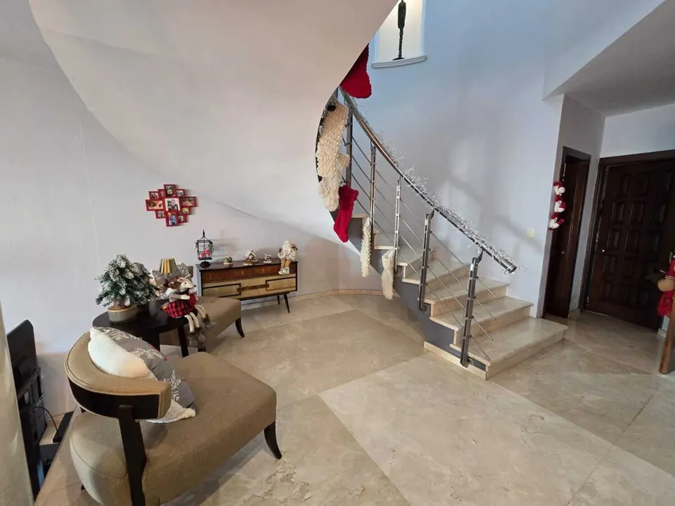 Foto 9 de Venta de Casa en El Palomar – Zona Jockey