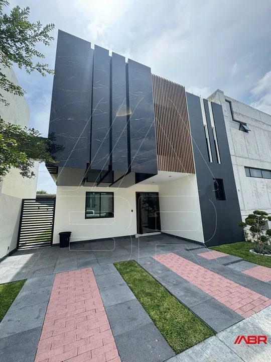 CASA NUEVA EN VENTA CON ACABADOS DE LUJO DENTRO DE COTO