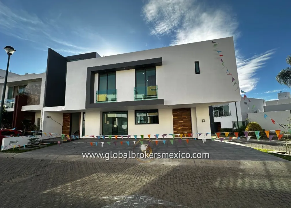 Casa de Lujo en Venta, Coto Almendros Residencial, Los Almendros, Zapopan, Jalis