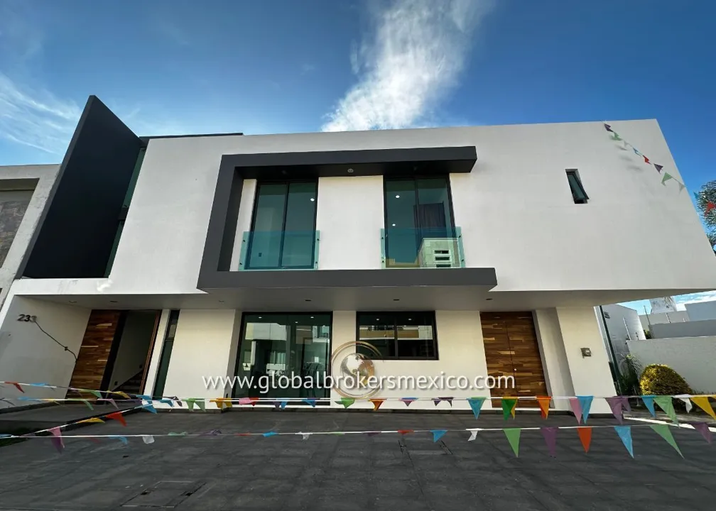 Foto 2 de Casa de Lujo en Venta, Coto Almendros Residencial, Los Almendros, Zapopan, Jalis