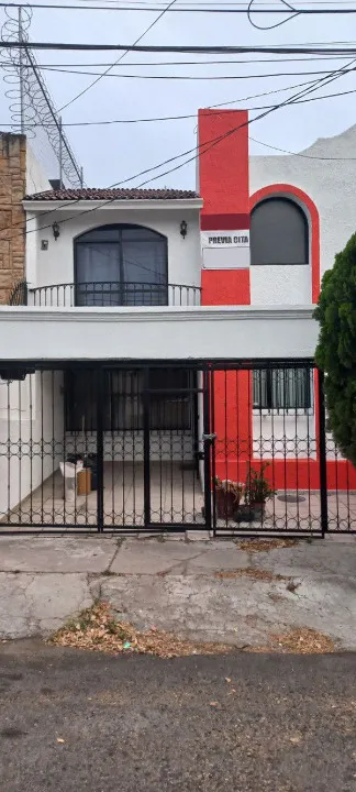 Casa en renta en Calle Río Apozolco, Colinas de las Águilas, Zapopan