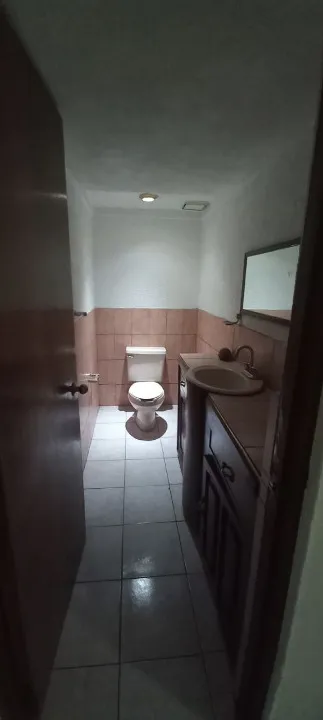 Foto 2 de Casa en renta en Calle Río Apozolco, Colinas de las Águilas, Zapopan