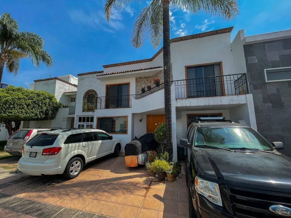 CASA EN VENTA EN ZAPOPAN, JALISCO, LA CASTELLANA