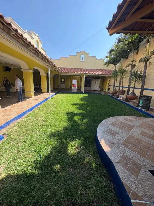 Foto 4 de Local Comercial en venta en Calle Contreras Medellín, Zona Centro, Guadalajara