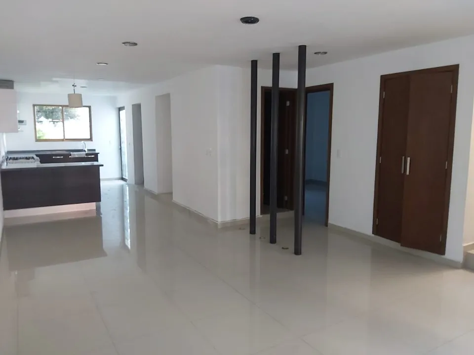 Foto 3 de Casa en venta en Calle Robert Schuman, La Estancia, Zapopan