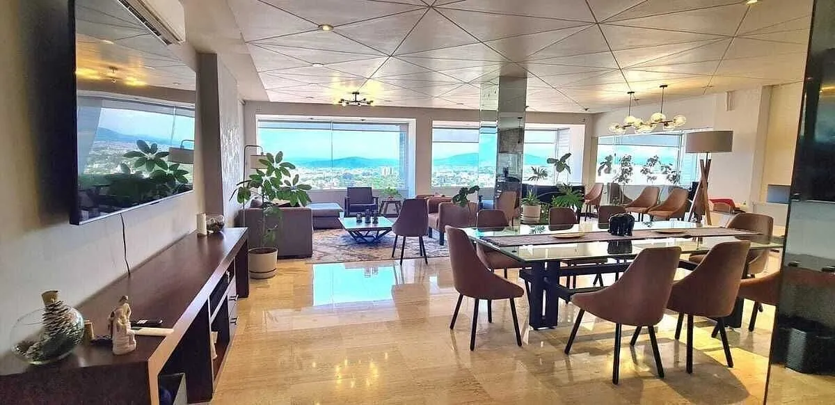 Foto 3 de Penthouse en Venta a 3 Cuadras del Country