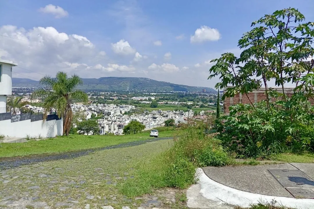 Foto 5 de Terreno en esquina, en Cortijo de San Agustín, 254 M2