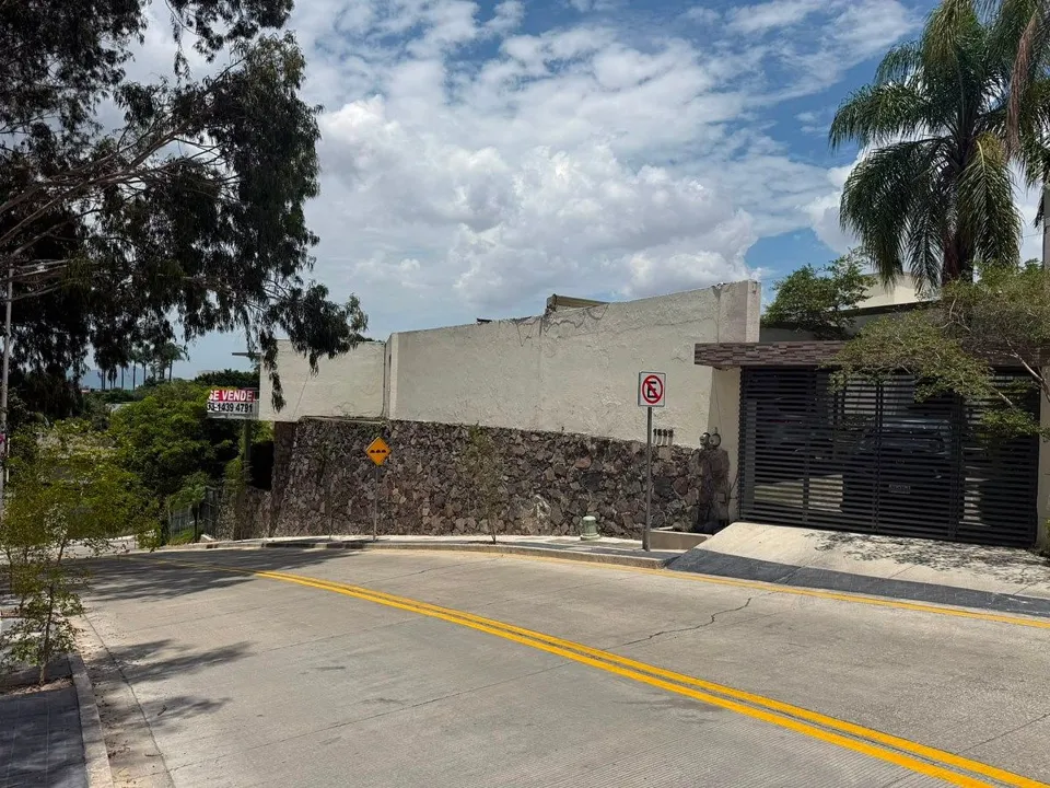 Foto 5 de Casa - Terreno en Venta en Colinas de San Javier en Zapopan, Jalisco
