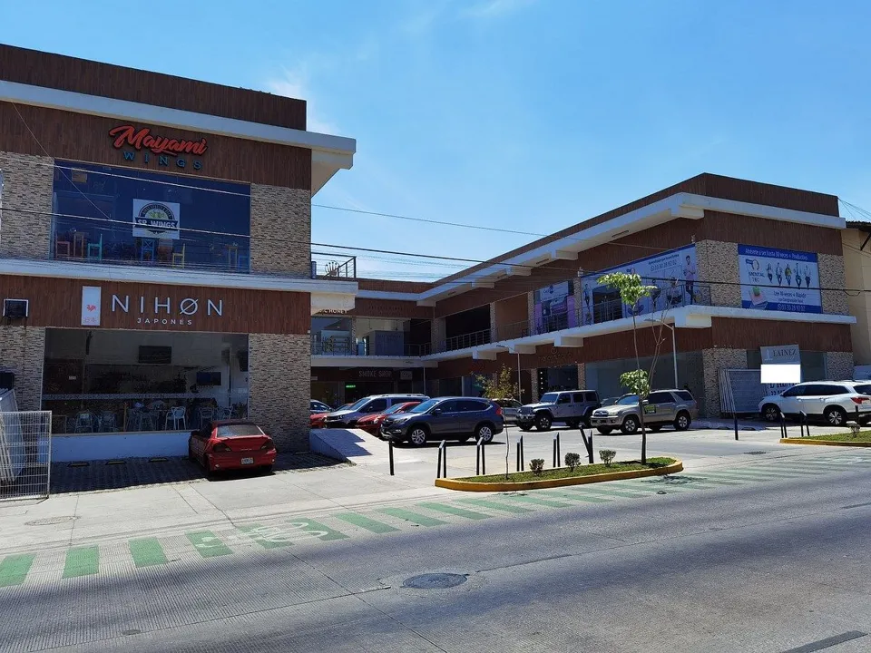 LOCAL EN VENTA, COLONIA JACARANDAS, ZAPOPAN.