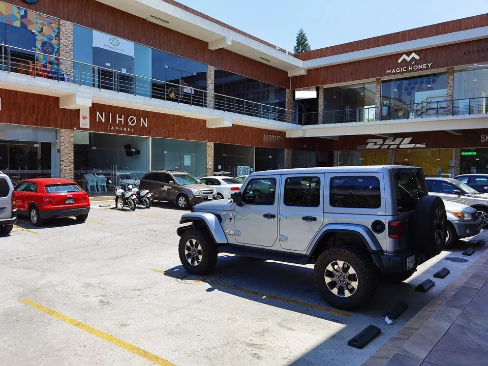 Foto 4 de LOCAL EN VENTA, COLONIA JACARANDAS, ZAPOPAN.