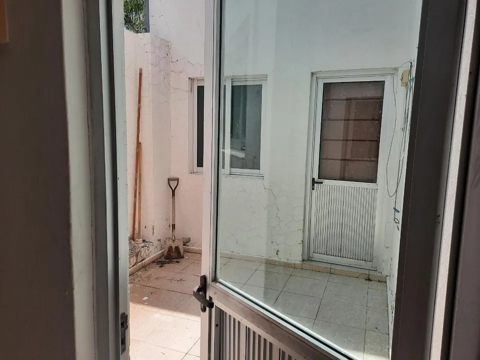 Foto 4 de Casa y terreno en venta en Jardín Real, Coto 6 | 450 m² totales
