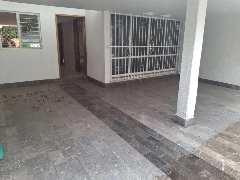 Foto 3 de Casa en venta en Calle Paseo de los Filósofos, Colinas de La Normal, Guadalajara