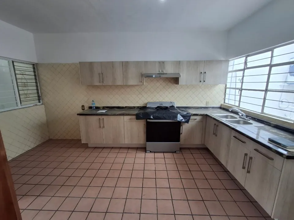 Foto 7 de Casa en venta en Calle Paseo de los Filósofos, Colinas de La Normal, Guadalajara
