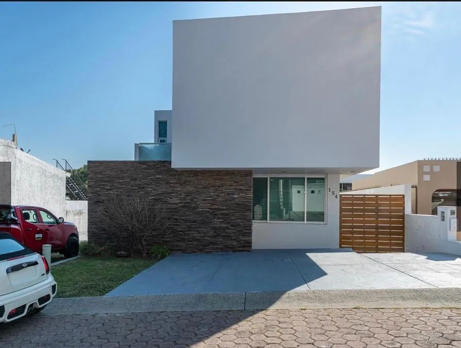 CASA DENTRO DE CONDOMINIO EN VENTA O RENTA EN BUGAMBILIAS SEGUNDA SECCIÓN