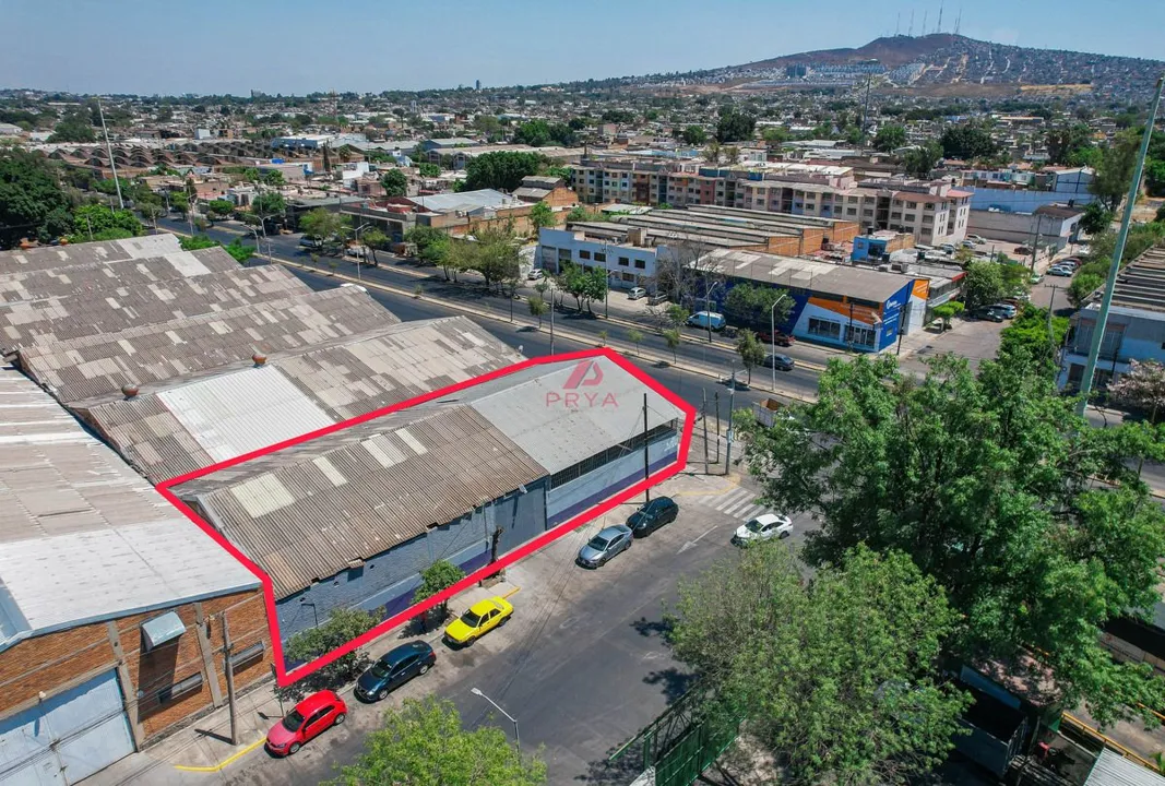 Foto 6 de Bodega en Venta en Zona Industrial Guadalajara | 700 m²