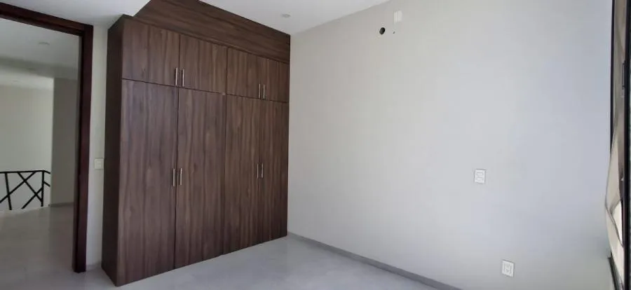 Foto 7 de ¡Ubicación Premium! Casa amplia y moderna a pasos de Galerías Santa Anita.