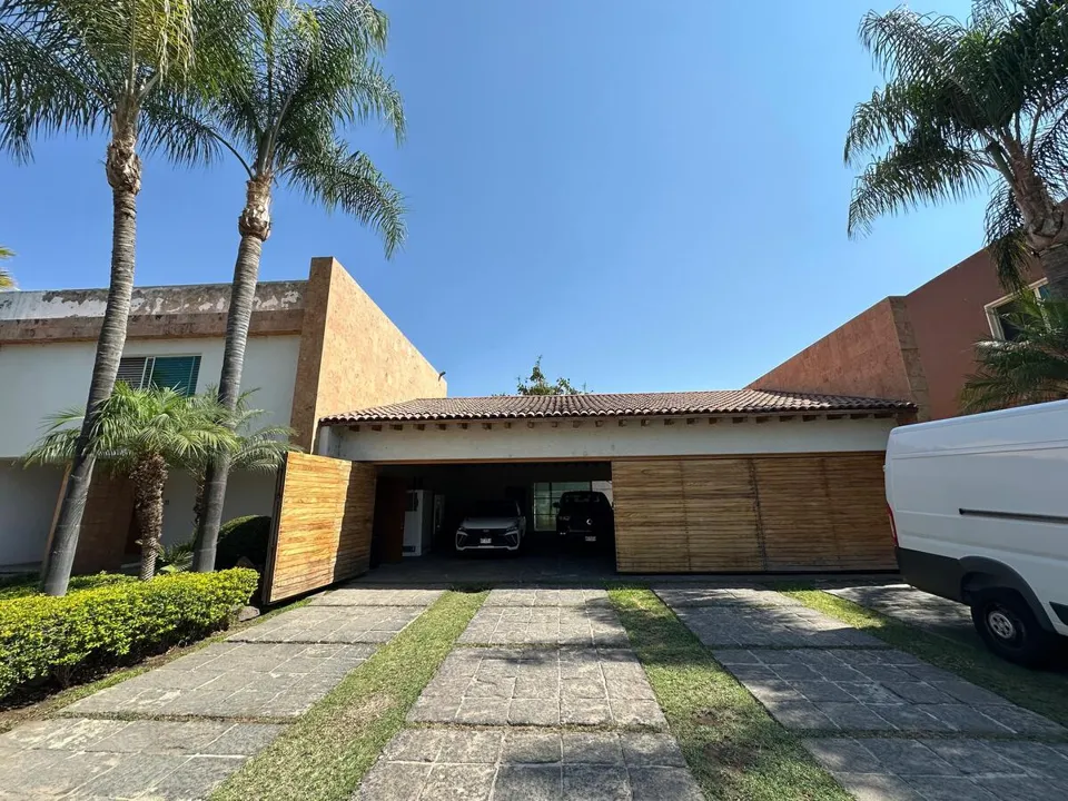 CASA RENTA JARDIN REAL COTO 2 ZAPOPAN