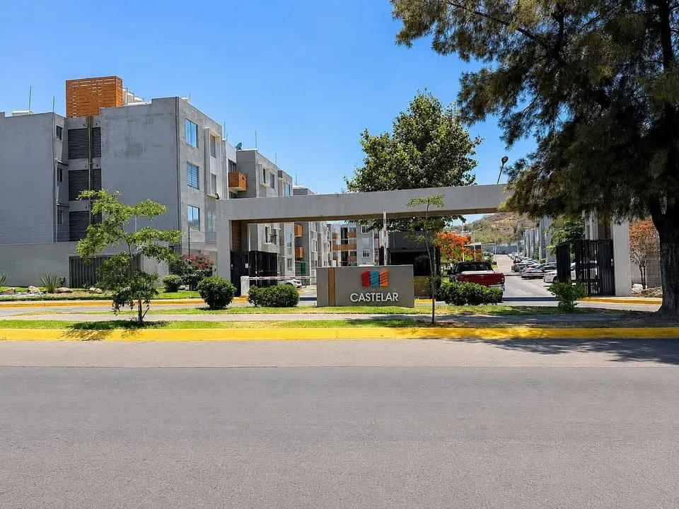 DEPARTAMENTO EN FRACCIONAMIENTO ESPACIO CASTELAR