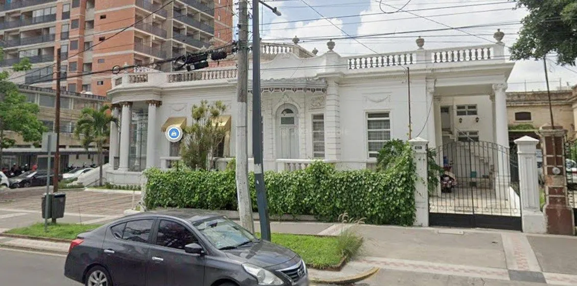 Foto 2 de Casa en venta en ESQUINA sobre Av. Vallarta colonia Americana