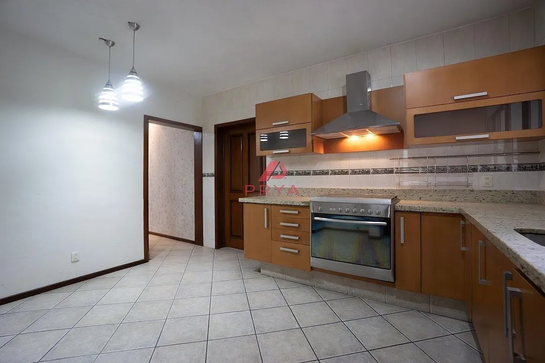 Foto 4 de Casa en venta en Hacienda del Oro, Tlajomulco de Zúñiga, con amplio jardín