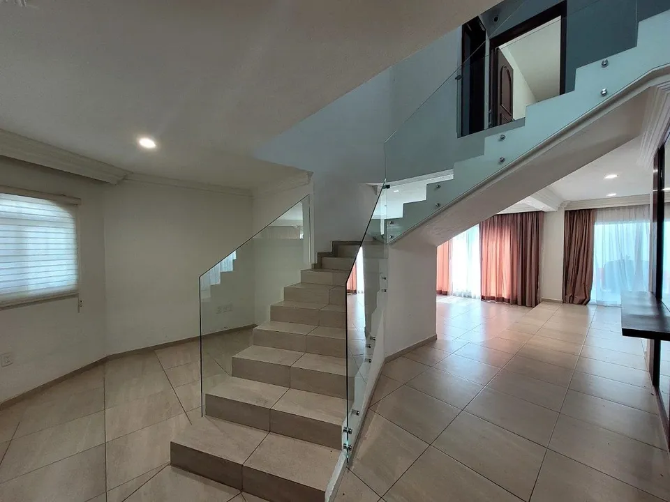 Foto 5 de Casa en Venta en Jardín Real, Zapopan | 3 Rec con Baño y Cuarto de Servicio