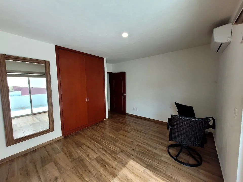 Foto 9 de Casa en Venta en Jardín Real, Zapopan | 3 Rec con Baño y Cuarto de Servicio