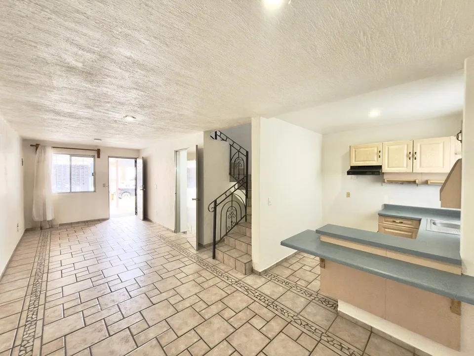 Casa en Condominio sobre Av. Javier Mina