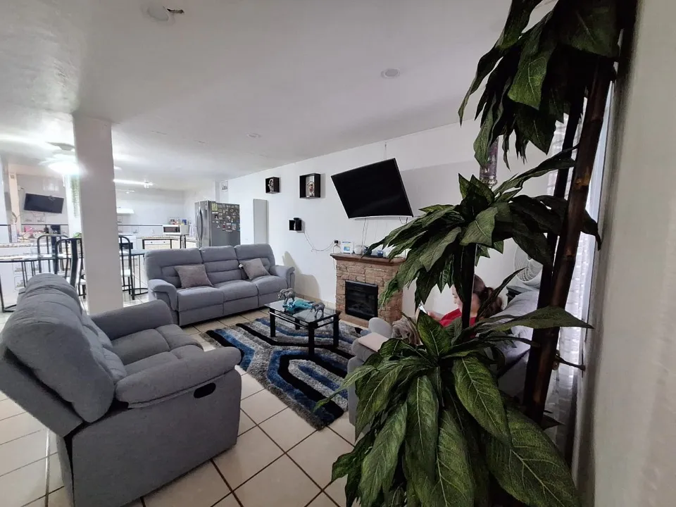 Foto 3 de Casa en venta en Santa Ana Tepetitlan, San Sebastianito, San Pedro Tlaquepaque