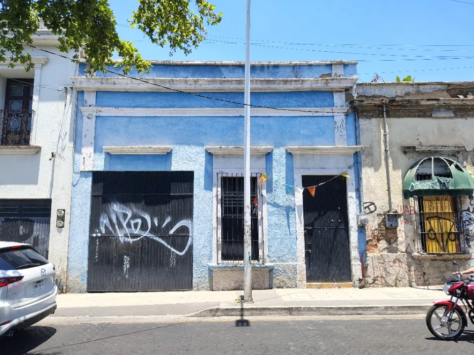 Casa con Uso de Suelo Comercial o Mixto en venta en Calle Mariano Bárcena, Zona Centro, Guadalajara
