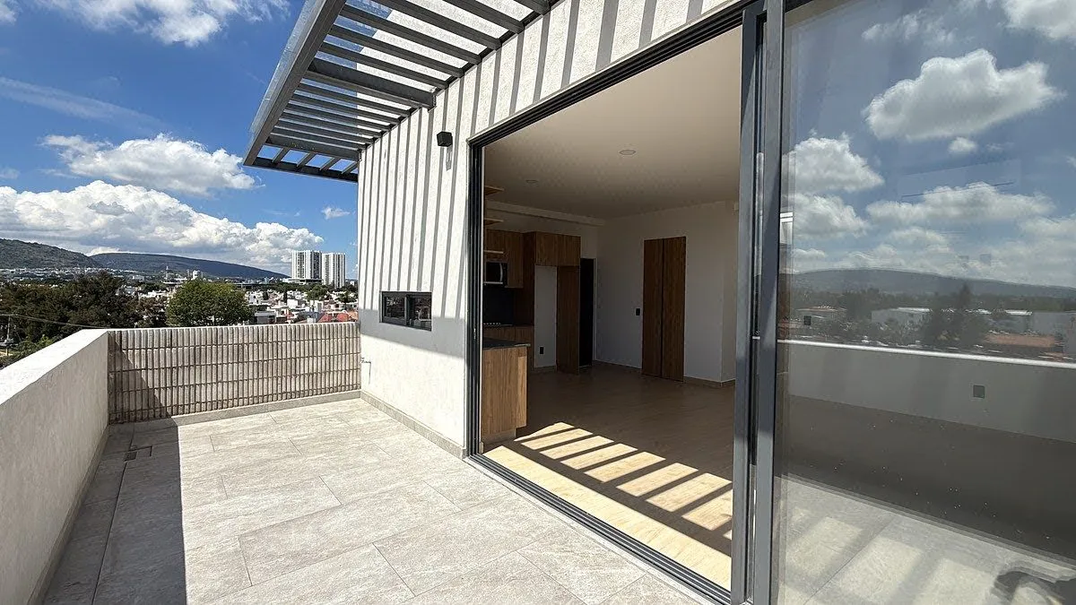 Foto 4 de Penthouse en venta en Villas del Tepeyac, Zapopan | Terraza privada