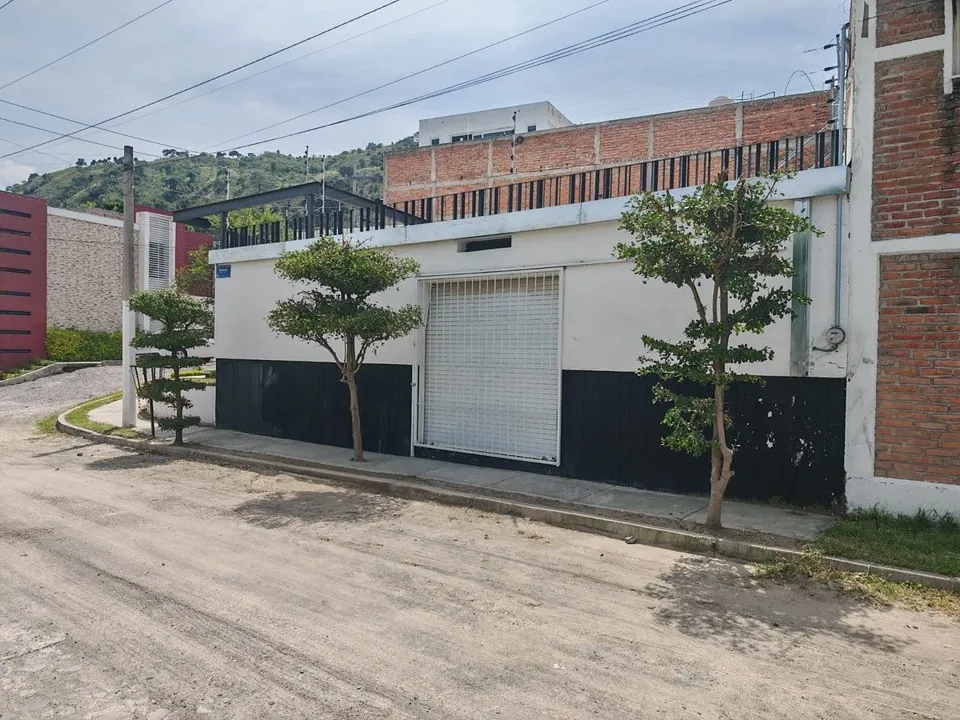 Foto 2 de Local Comercial en Renta en Glorias del Colli, Zapopan | 11 m de Frente y 44 m²