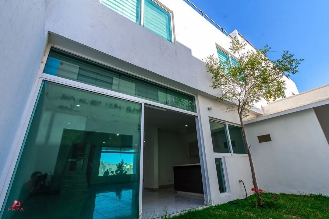 Foto 9 de Casa en Renta, Valle Imperial Zapopan con Roof Garden  en Coto Álamos