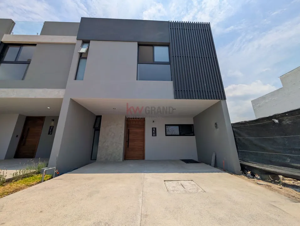 Foto 2 de Casa Nueva en Venta en el Edén Bosques de Santa Anita