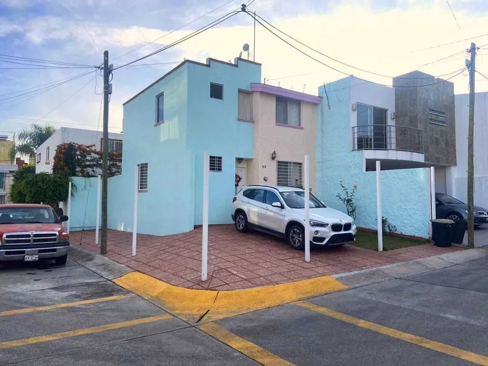 Foto 2 de Casa en venta en Chapalita Inn