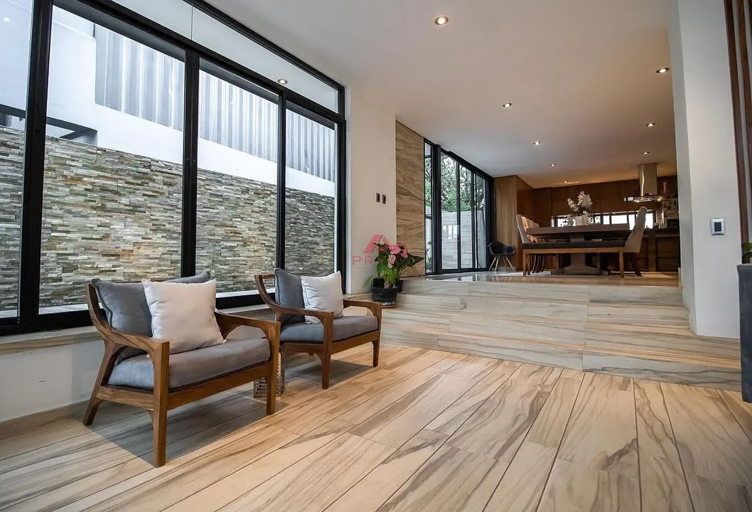Foto 9 de Casa en venta en La Rioja, Tlajomulco | 3 Recámaras, Paneles Solares y Jardín.*